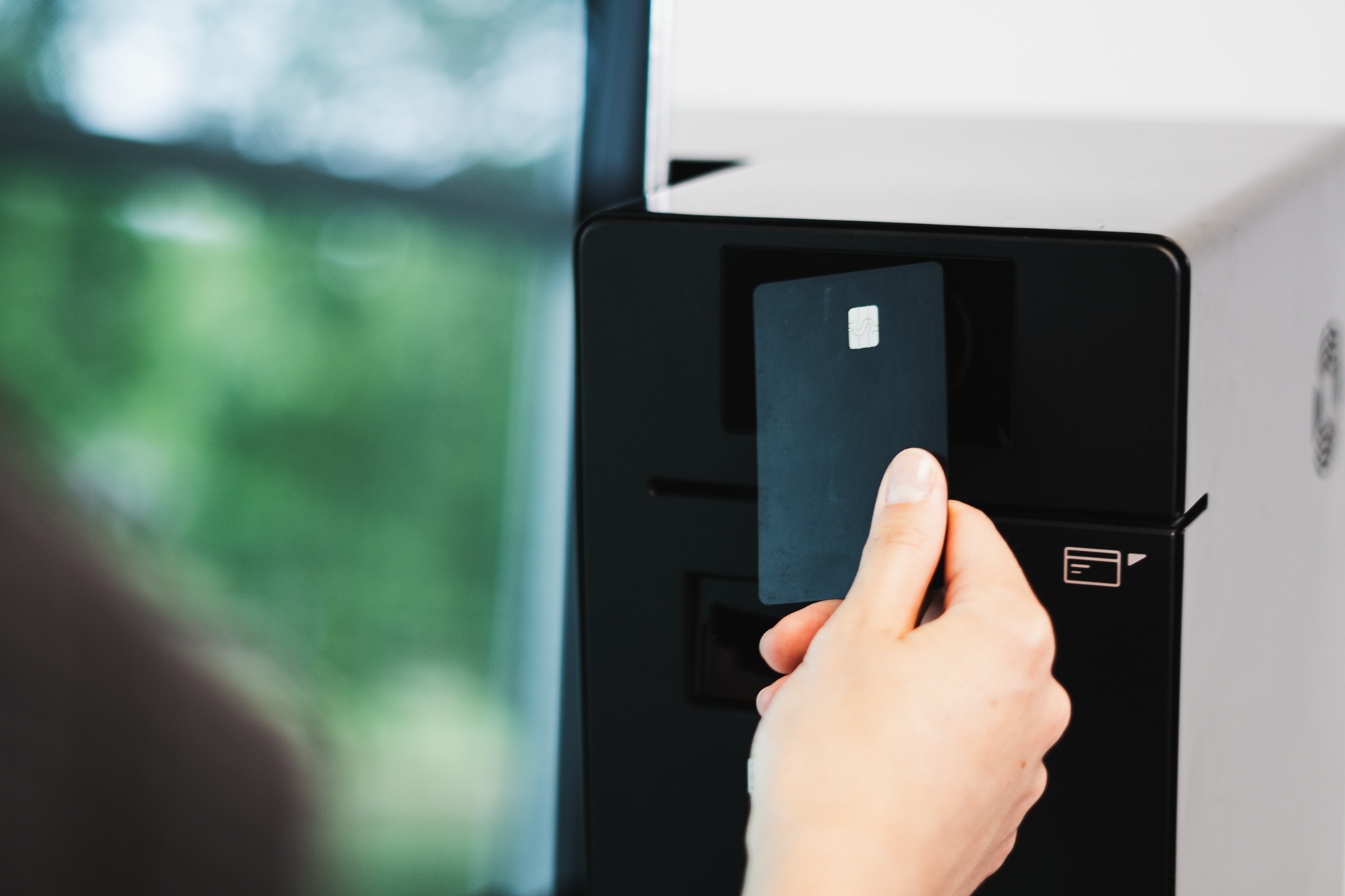 Tap to pay CashLink Kiosk